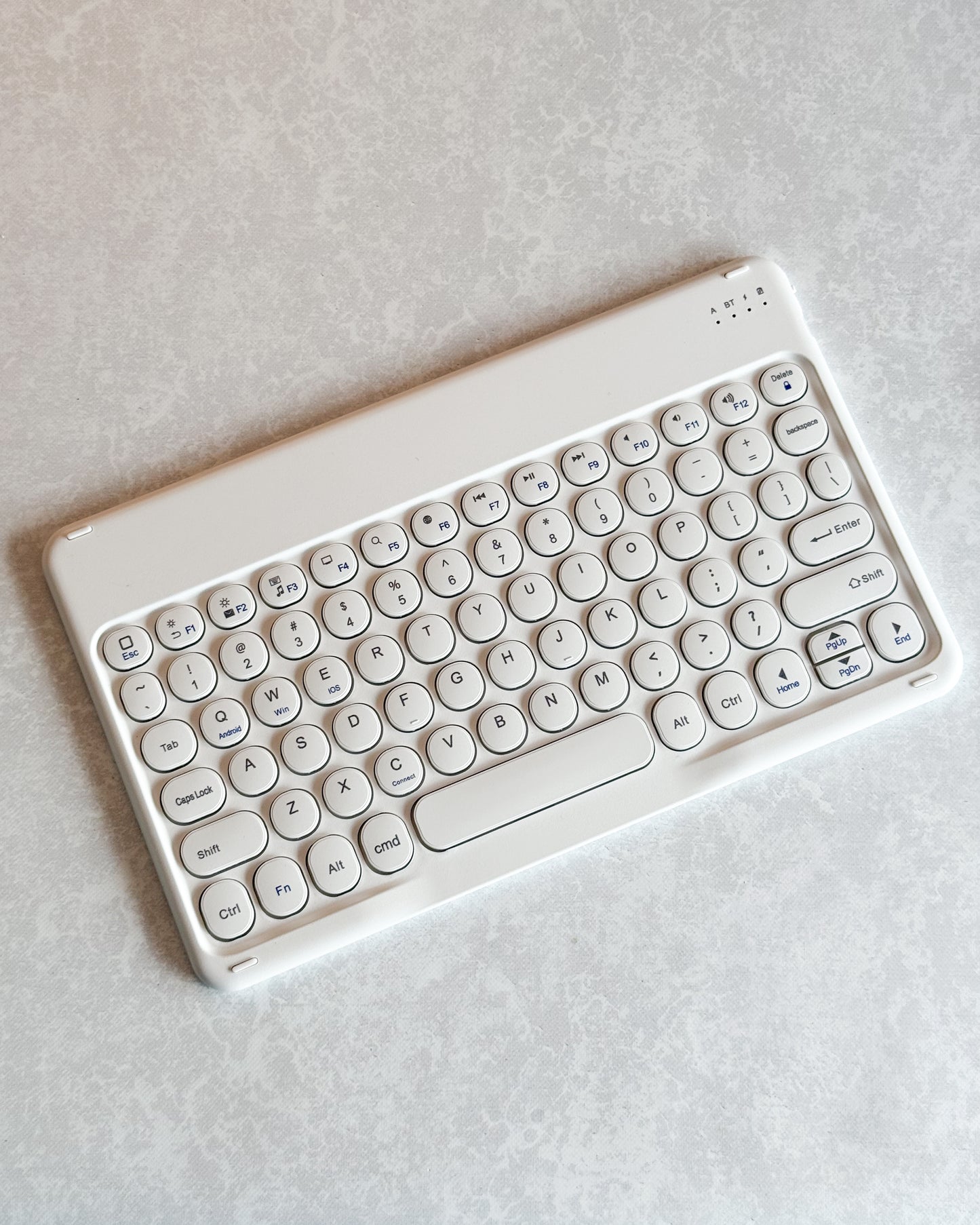 Teclado Bluetooth Liviano / Blanco