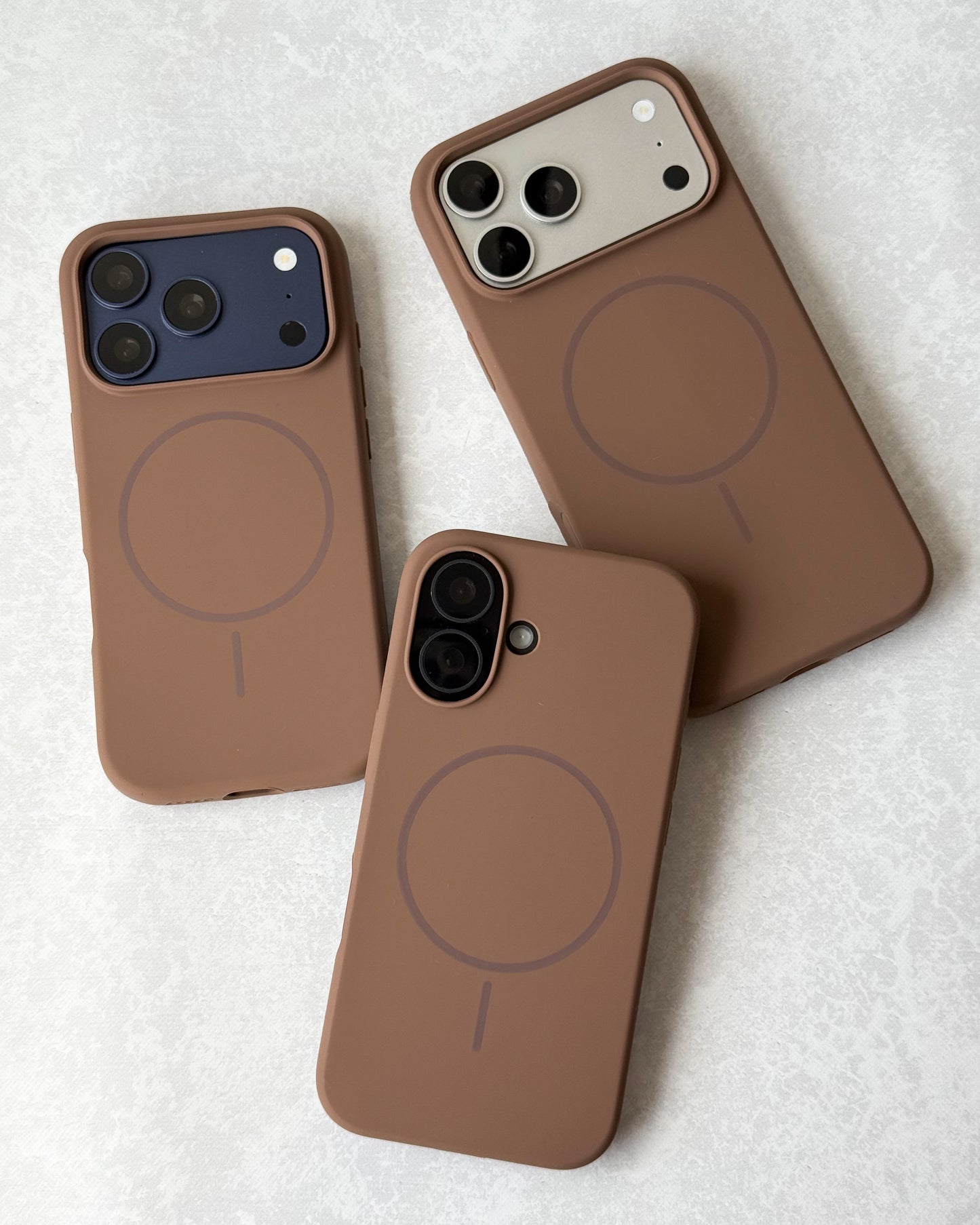 Case Silicone Magnética / Marrón