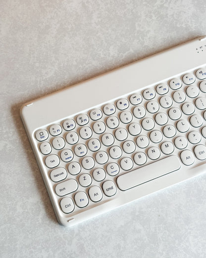Teclado Bluetooth Liviano / Blanco