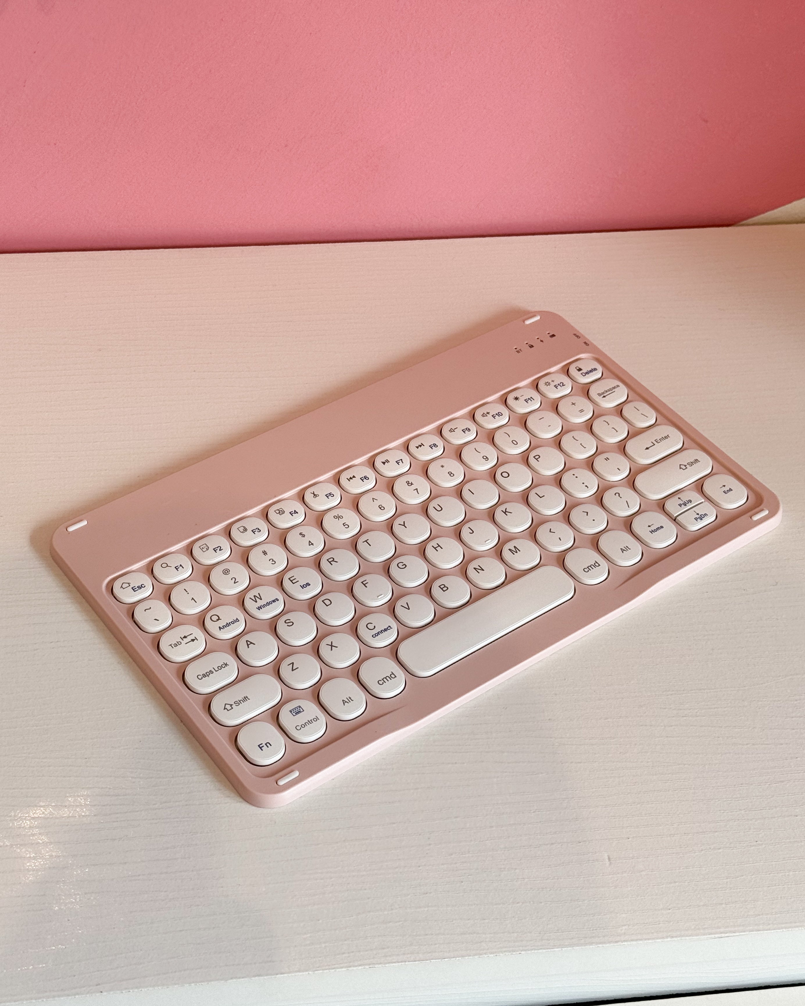 Teclado Bluetooth Liviano / Rosa